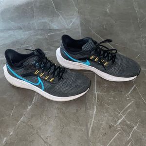 Men’s Nike Shoes, Size 11